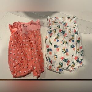 Bundle 2 x Carter’s baby girl onesies 6 months floral summer spring